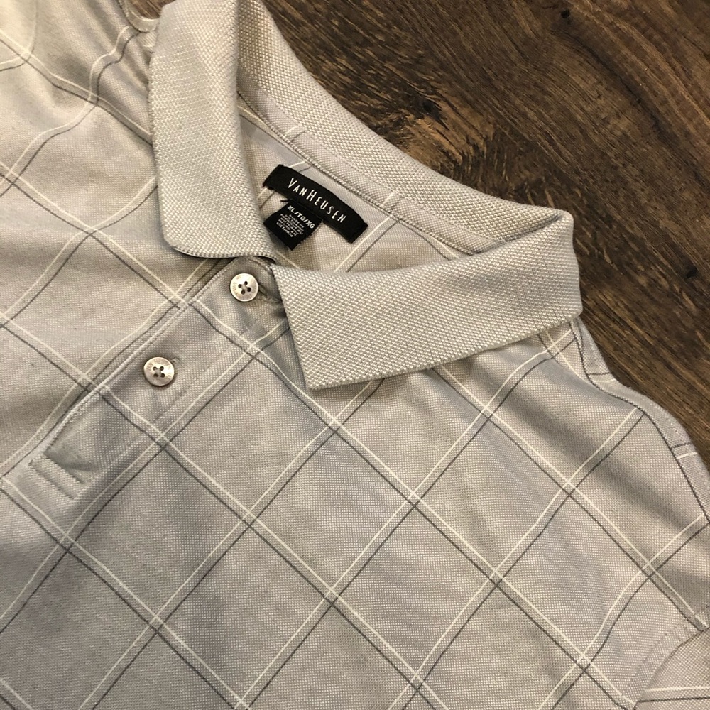 Van Heusen men’s polo shirt
